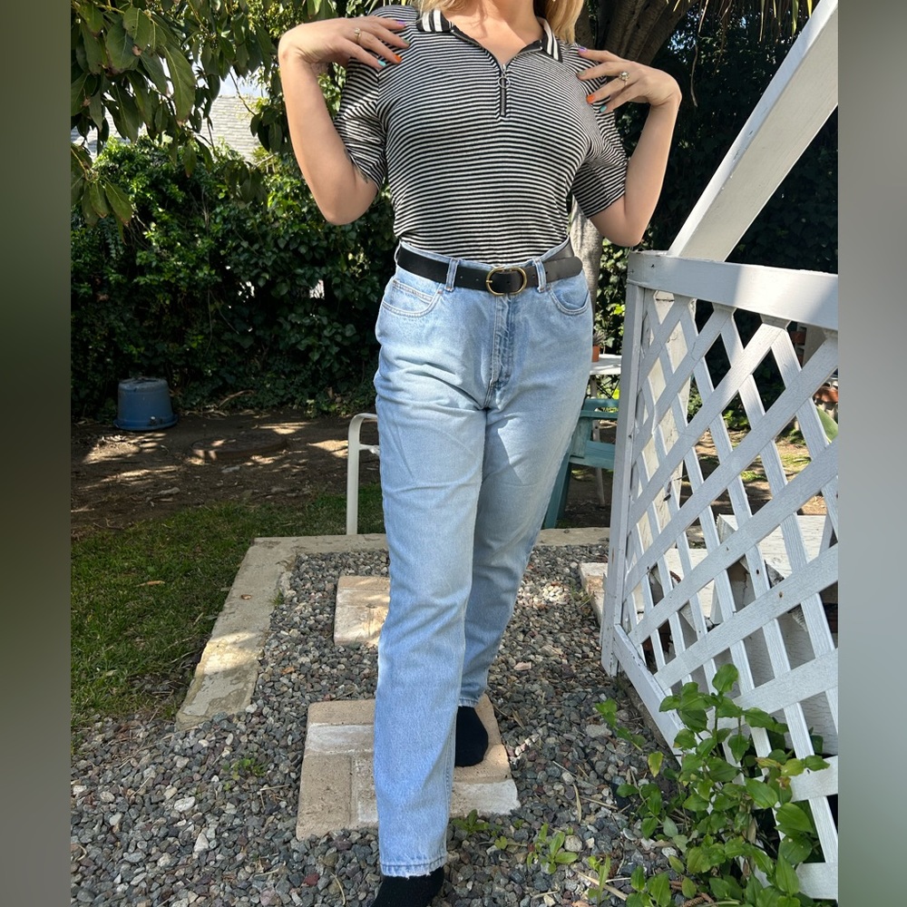 Mid-rise Jones jeans